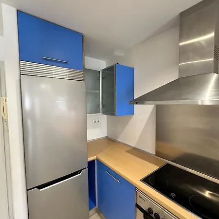 Beachside Luxe 1br: New & Chic Benidorm
