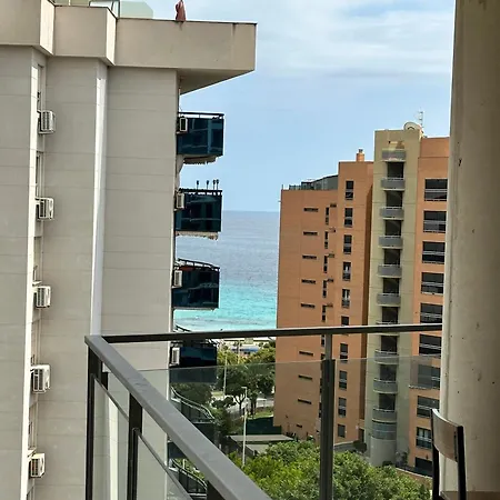 Beachside Luxe 1br: New & Chic דירה